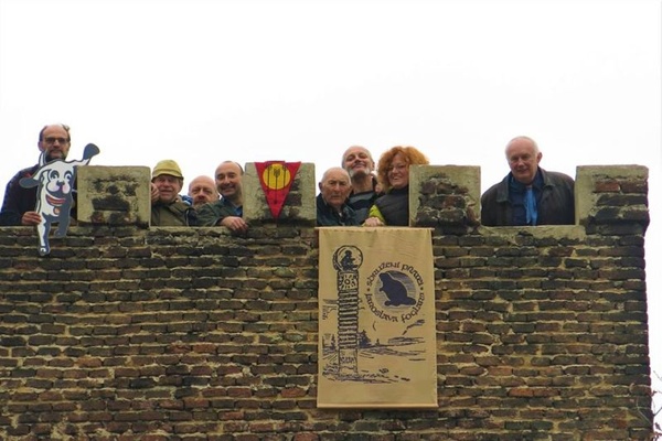 V�ro�n� sch�ze pra�sk� pobo�ky SPJF (10.11.2018)