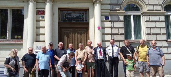 6. 7. 2025 u rodn�ho domu Jaroslava Foglara